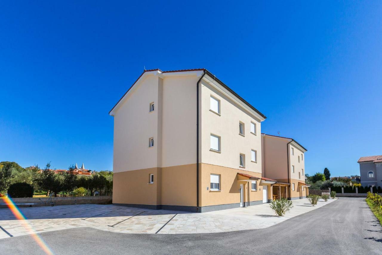 Dragan K2 Hotel Medulin Exterior foto