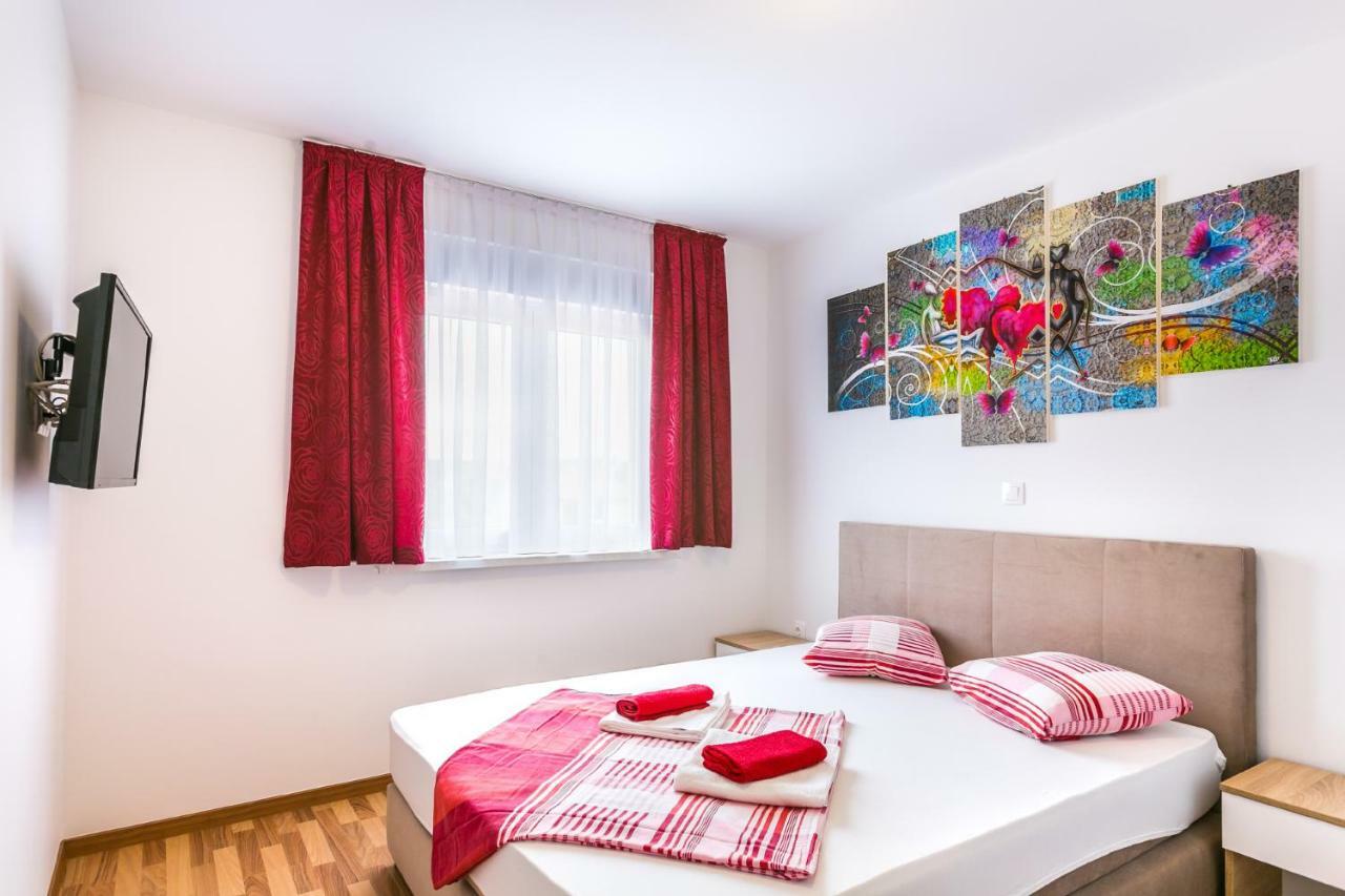Dragan K2 Hotel Medulin Exterior foto